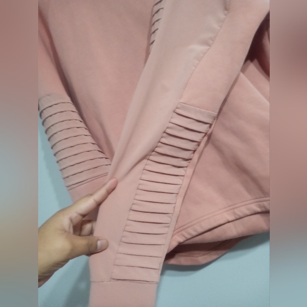 Puma Peach Crewneck Sweatshirt - Picture 6 of 10